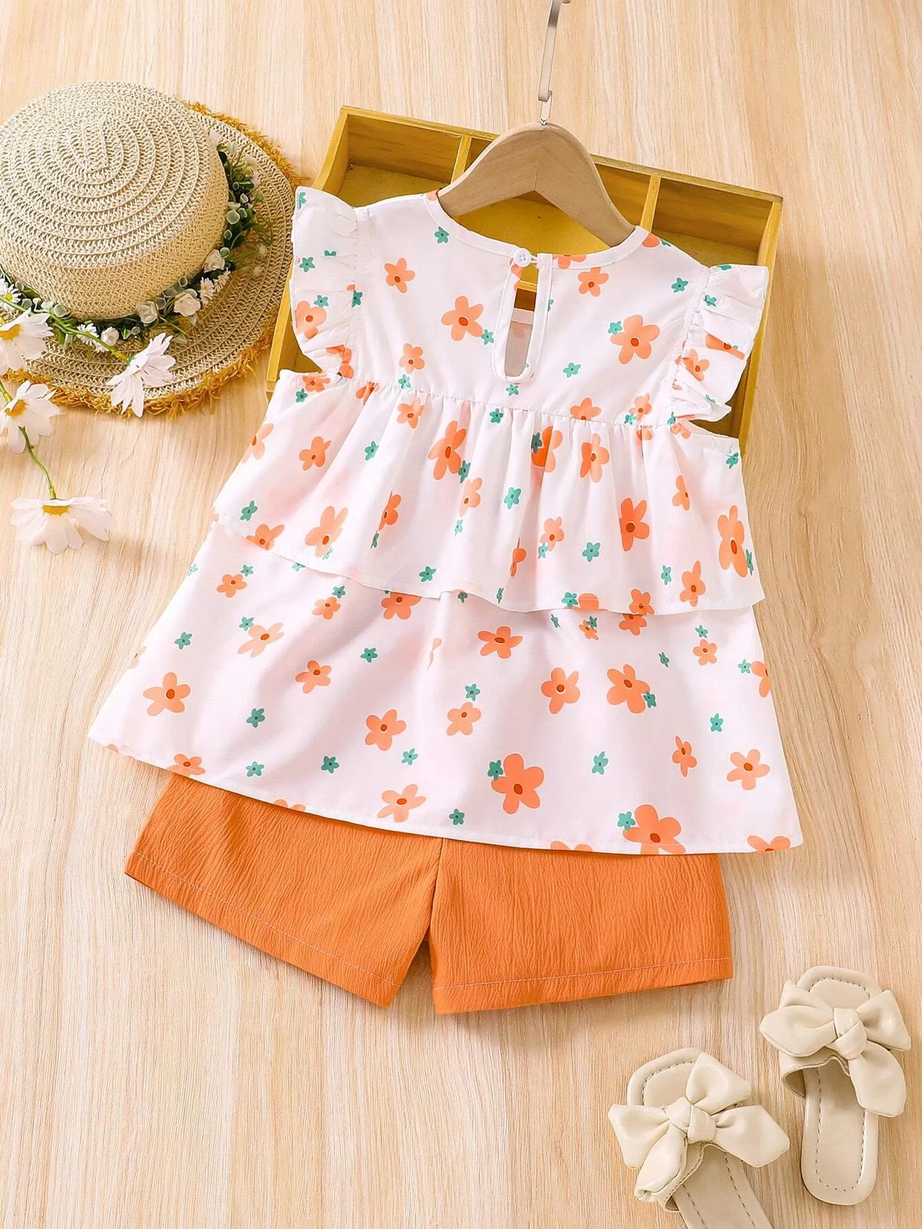 2pcs Young Girls' Printed Off Shoulder Top And Shorts Set With Ruffled Hem For Vacation