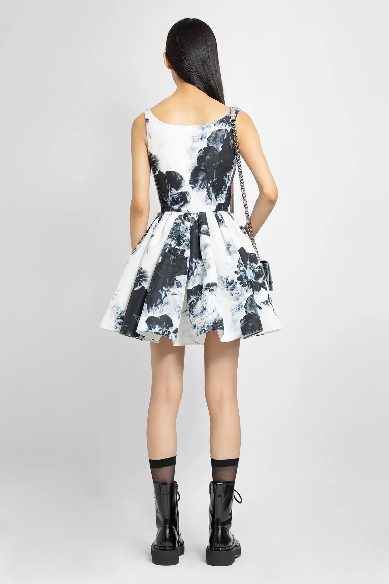 ALEXANDER MCQUEEN WOMAN BLACK&WHITE DRESSES