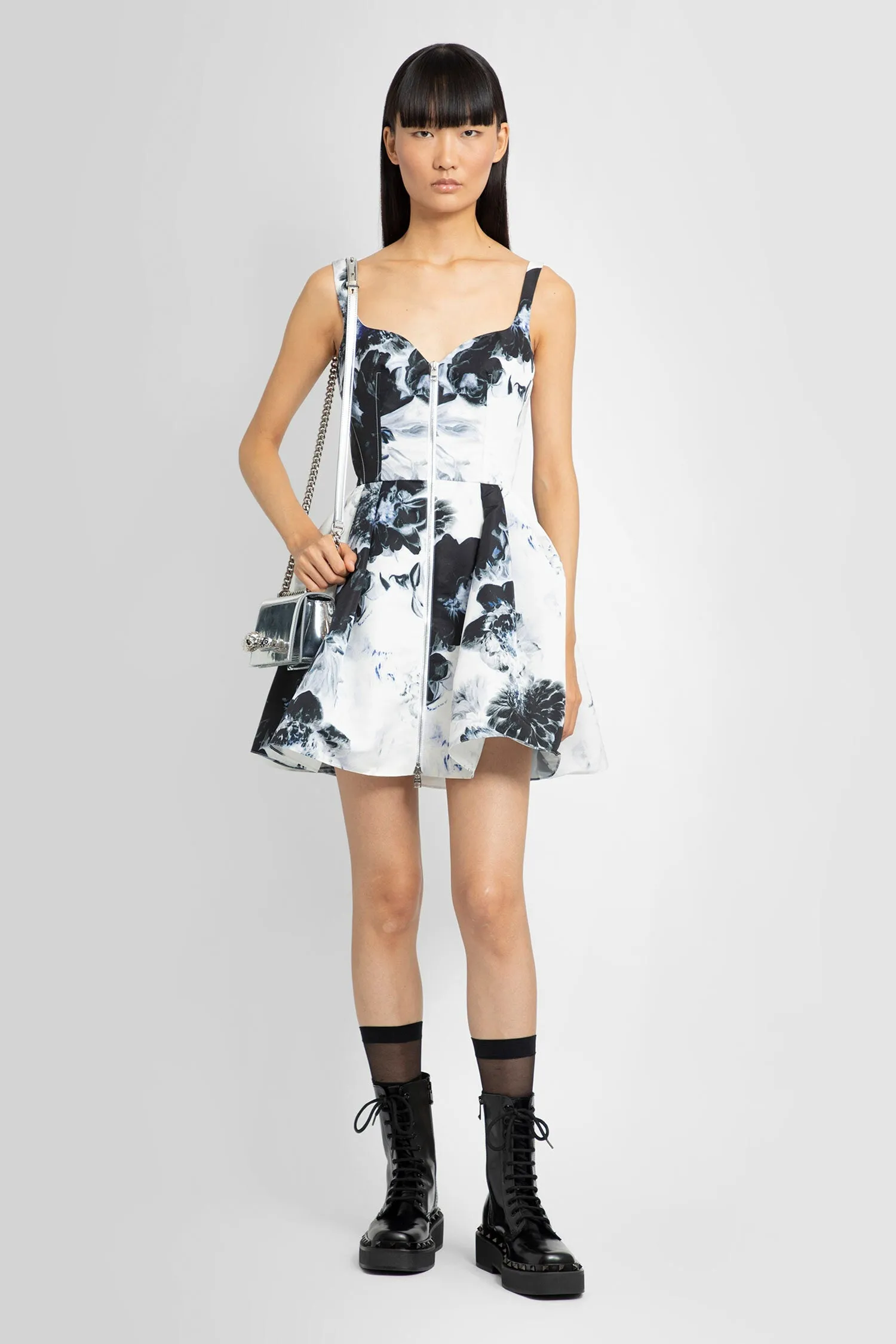 ALEXANDER MCQUEEN WOMAN BLACK&WHITE DRESSES