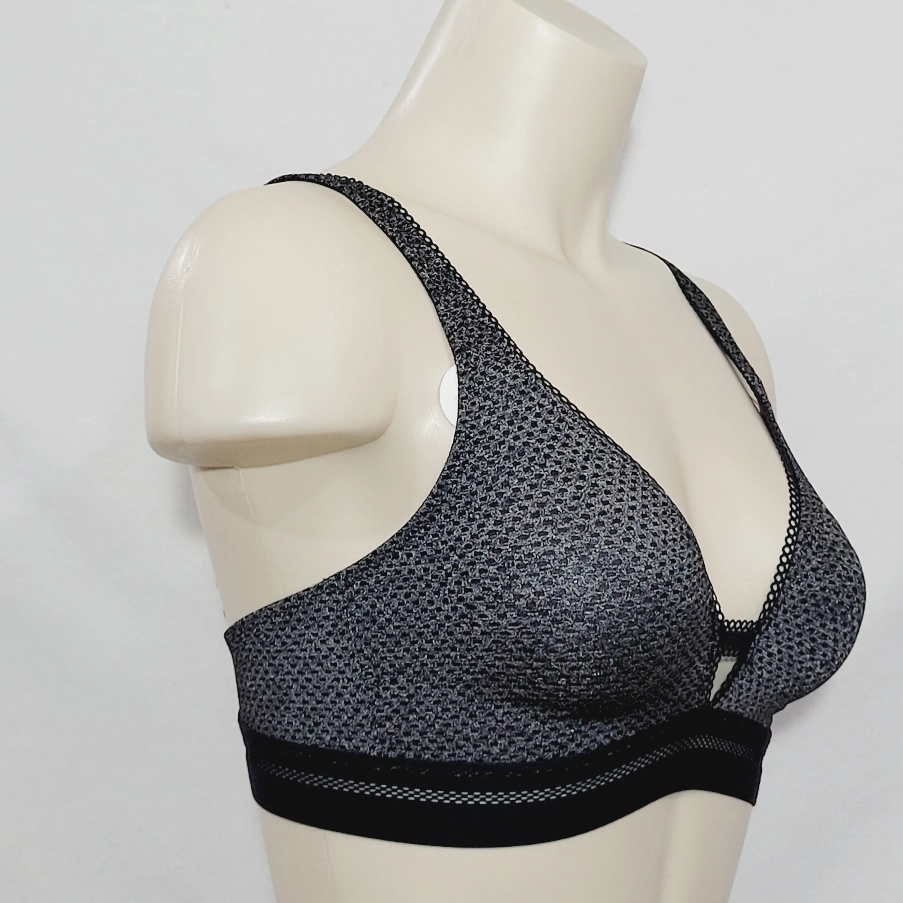 b.tempt'd 910258 by Wacoal Spectator Triangle Bralette SMALL Black NWT