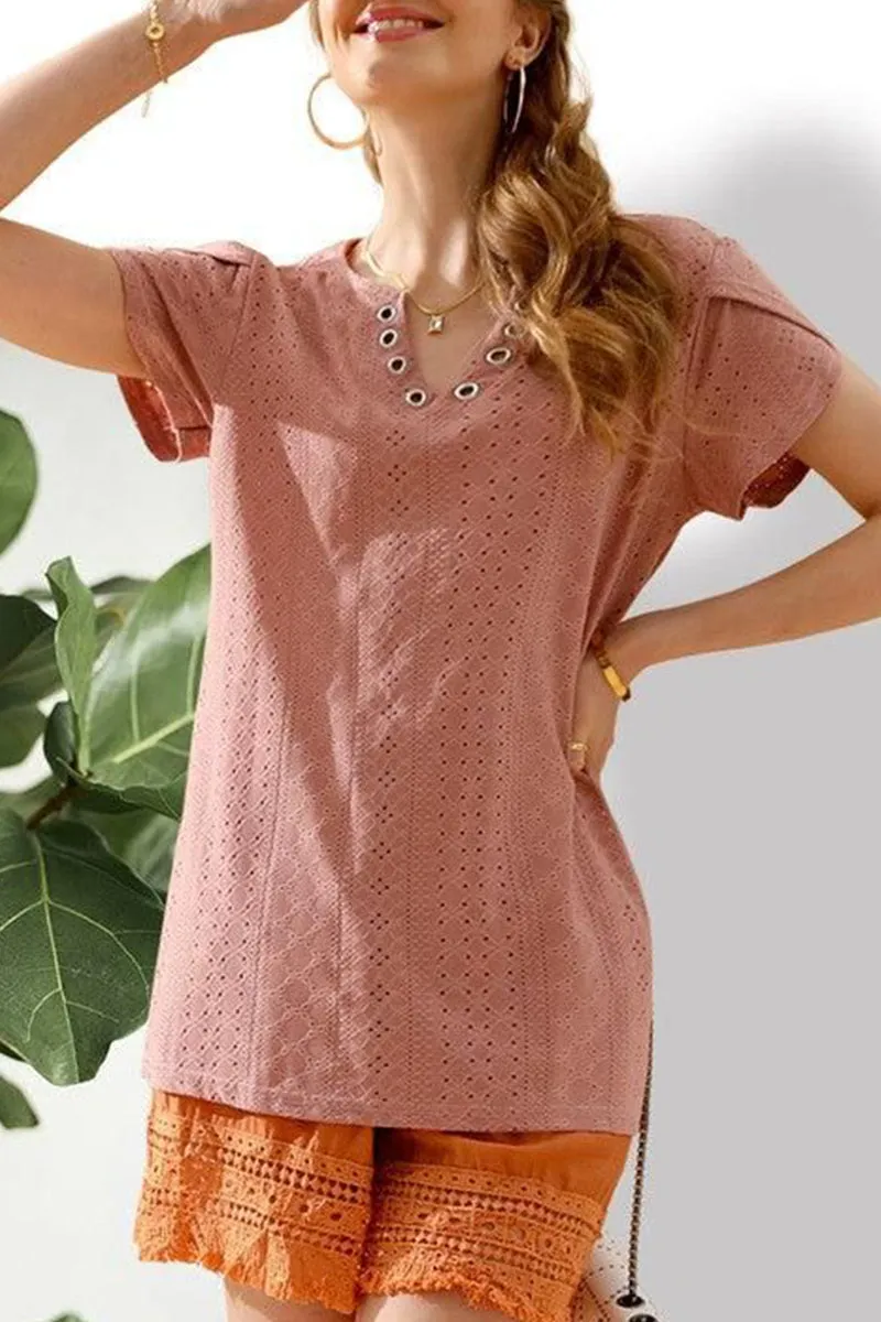 BUCKLED V NECK PUNCHING LACE TULIP SLEEVE TEE