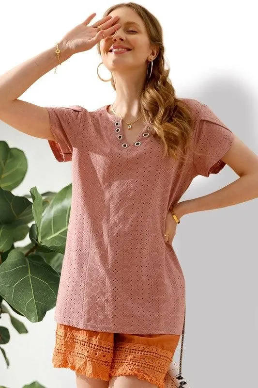 BUCKLED V NECK PUNCHING LACE TULIP SLEEVE TEE