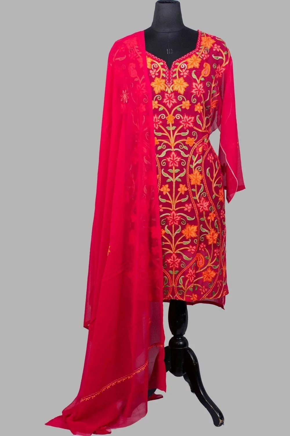 Dark Pink Colour Aari Work Neck Kurti With Thread Embroidery Along With Embroidered Dupatta