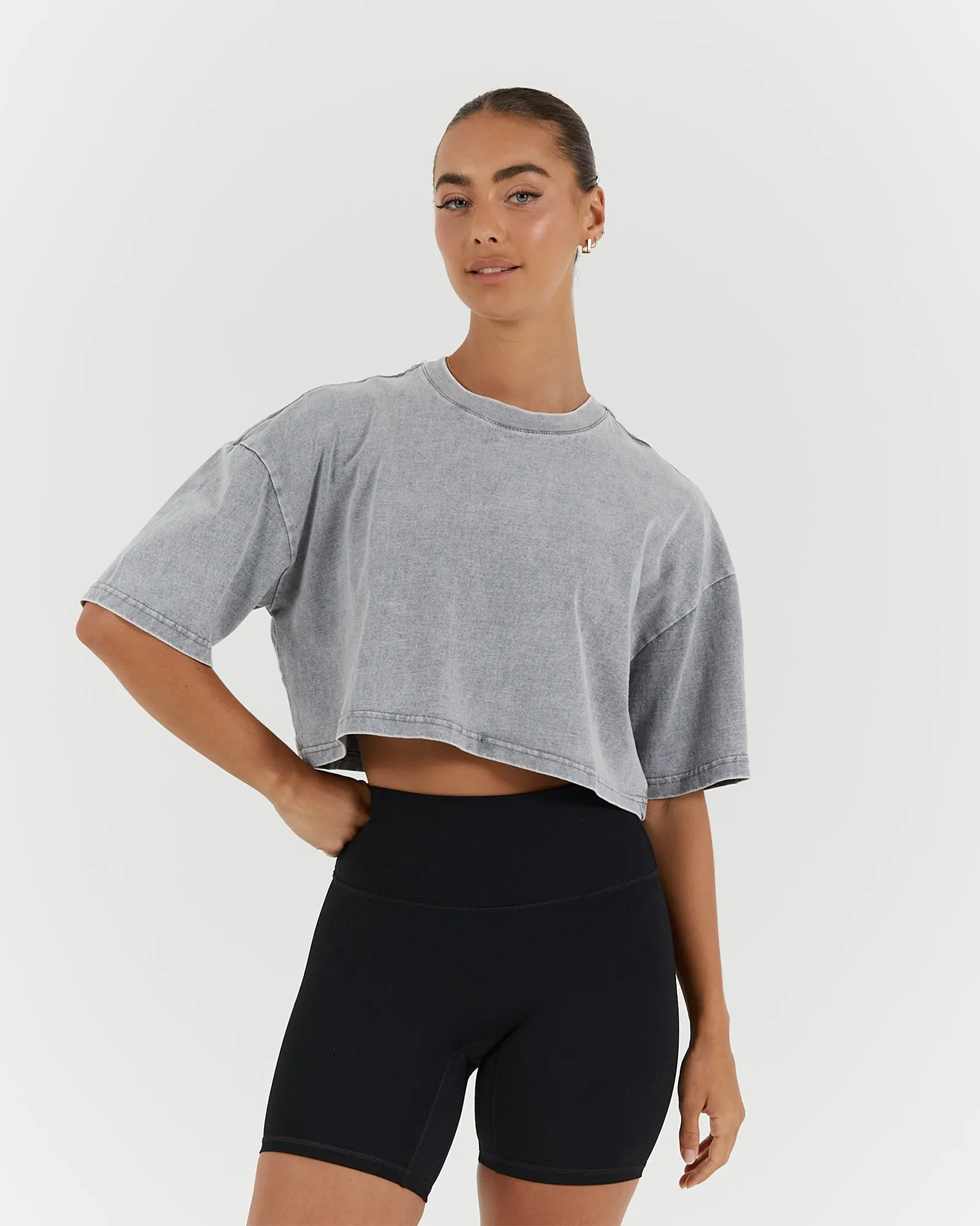 ESSENTIALS CROPPED TEE - FADED GREY