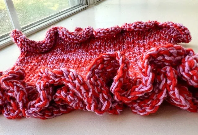 Frilly cowl