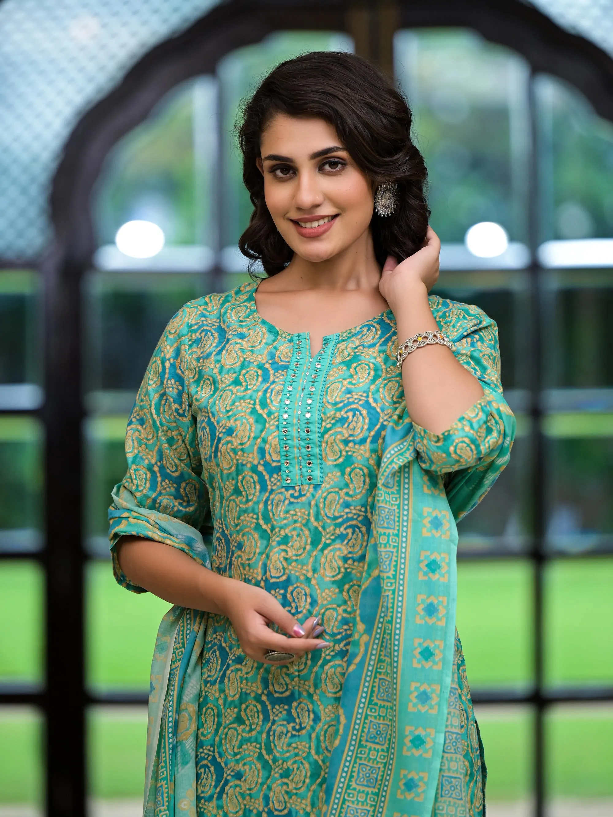 Green Ethnic Motif Printed Cotton Kurta Set With Mirror Work & Sequins