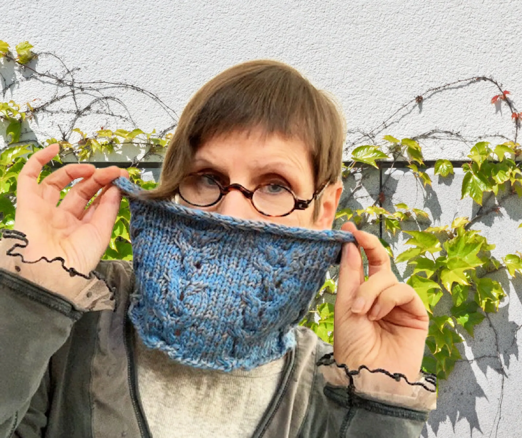 New! Antje, cabled cowl kit