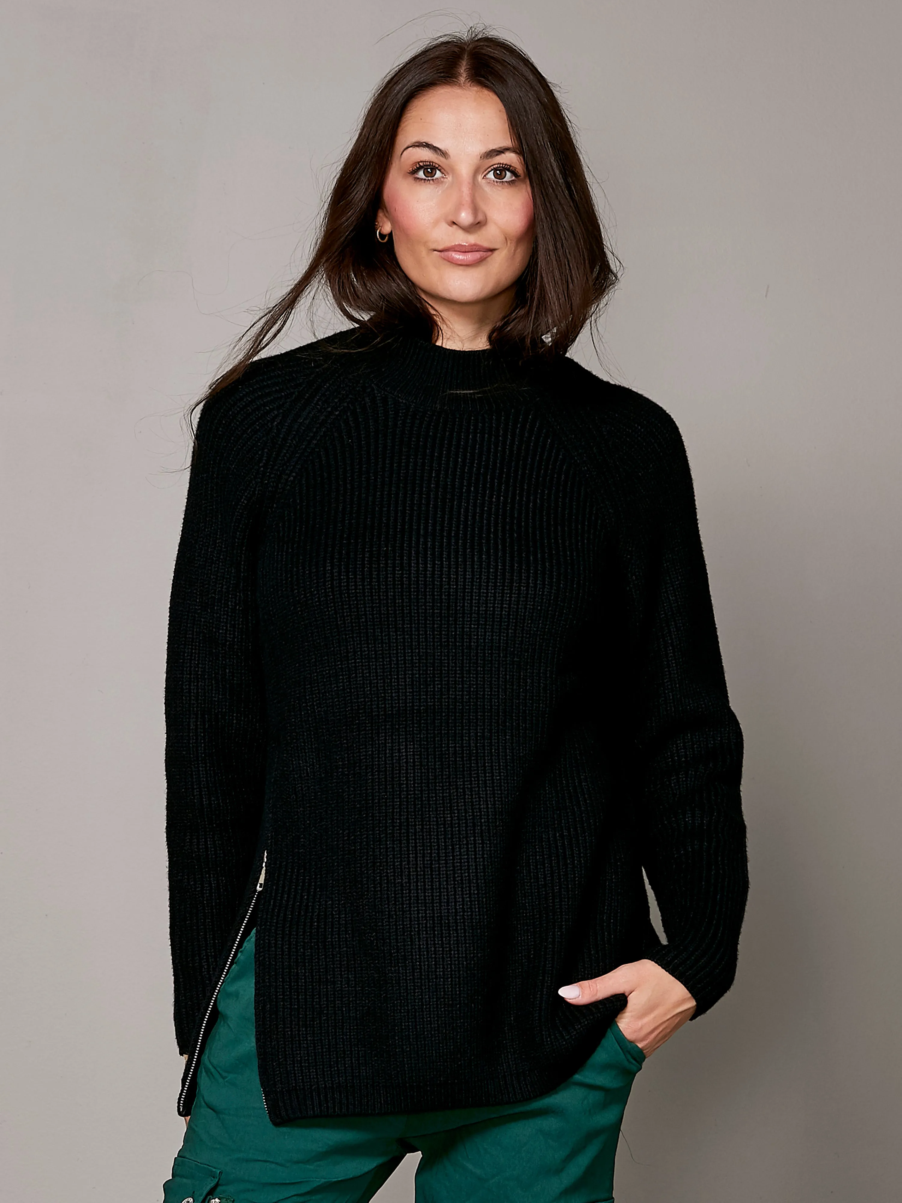 VENJA knitted blouse - Black