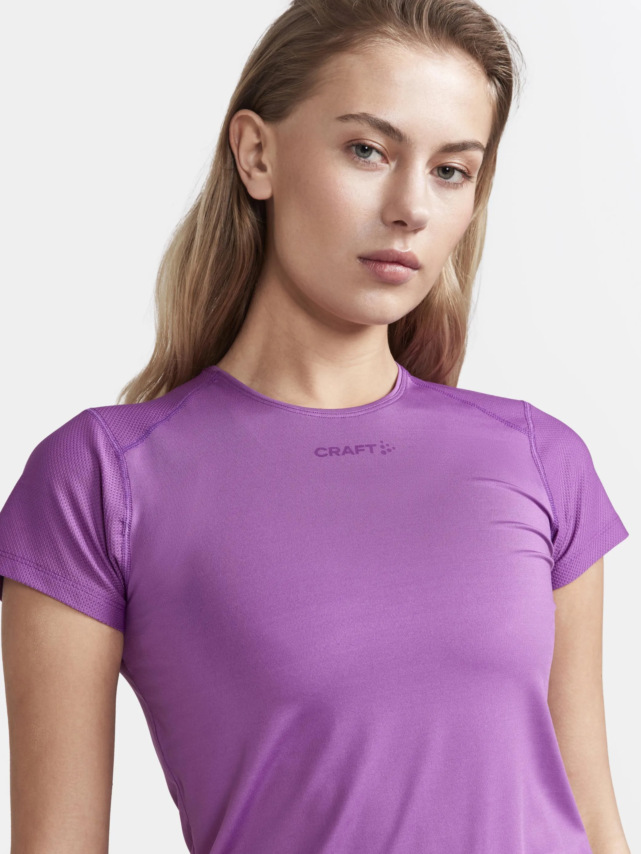 Womens ADV Essence Ss Slim Tee